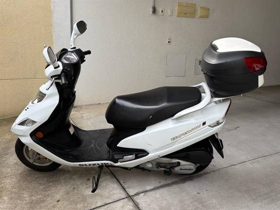 SUZUKI BURGMAN i SUZUKI BURGMAN i